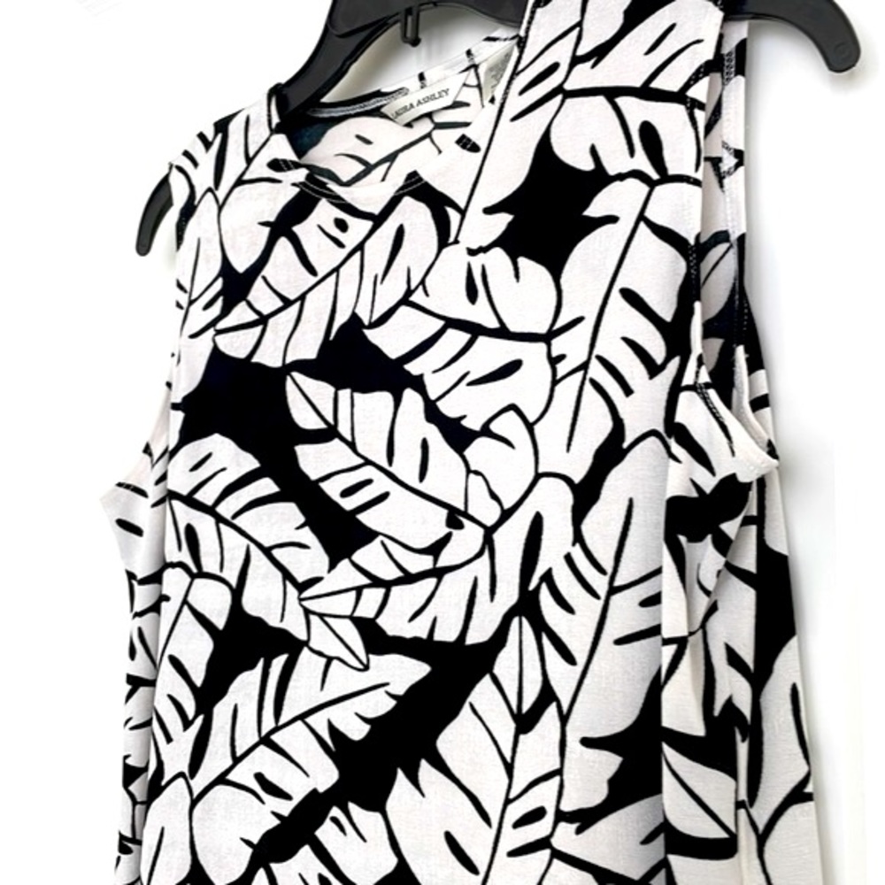 Laura Ashley black & white sleeveless top - Picture 3 of 7